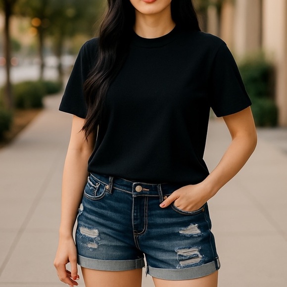 AEO Dark Wash Distressed Cuffed Denim Shorts - Picture 1 of 6